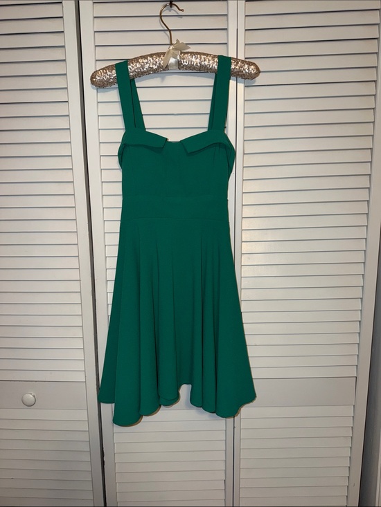 Dresses & Skirts - Sleeveless Green Fit-and-Flare Dress